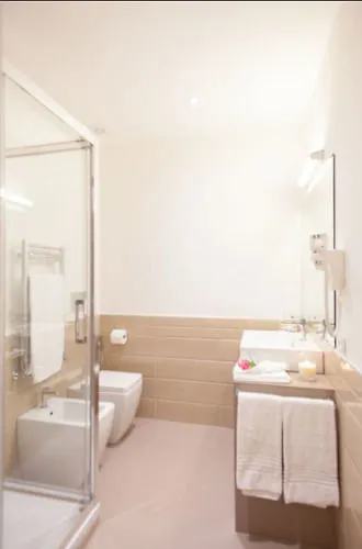 Lahouse Rome By Premium Suites Collection 3*,  Italy