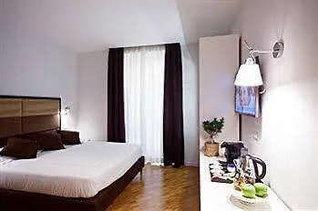 Lahouse Rome By Premium Suites Collection Guest house